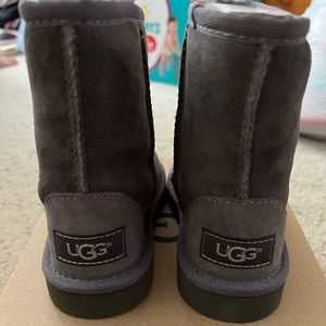 UGG T Classic Grey Boot